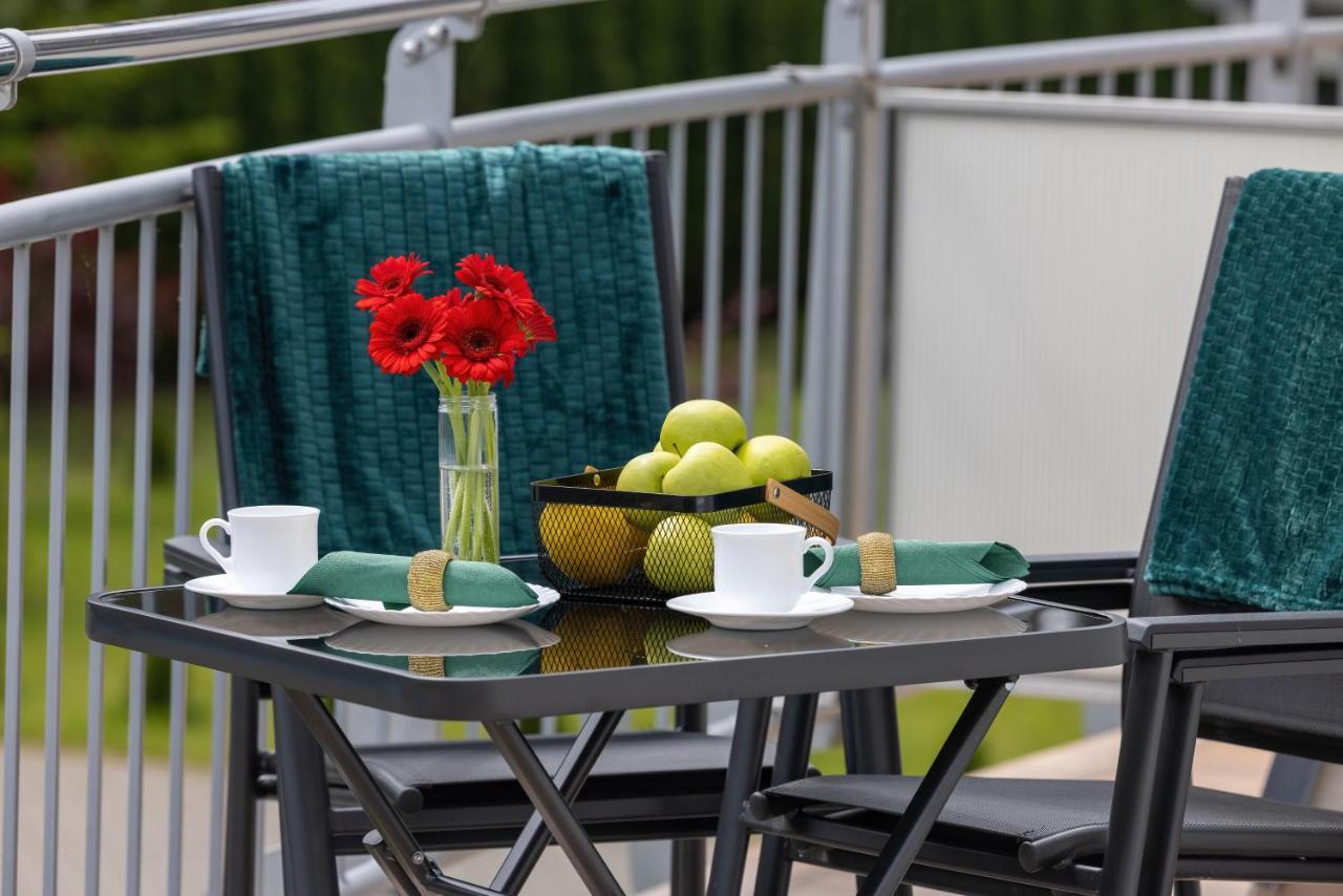 Karat Apartment โปเบียโรโว ภายนอก รูปภาพ