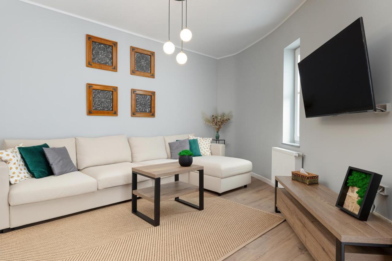 Karat Apartment โปเบียโรโว ภายนอก รูปภาพ