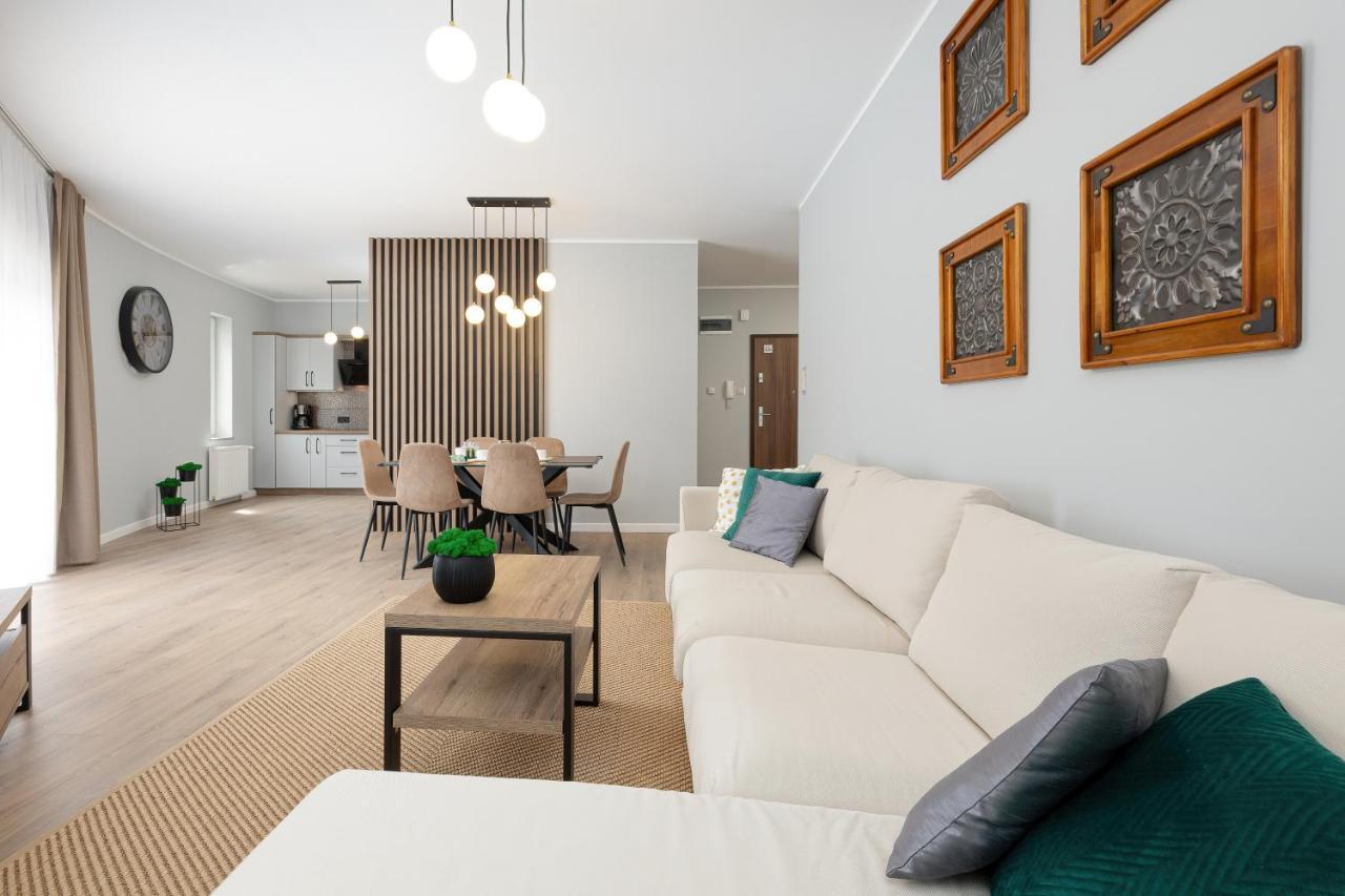 Karat Apartment โปเบียโรโว ภายนอก รูปภาพ