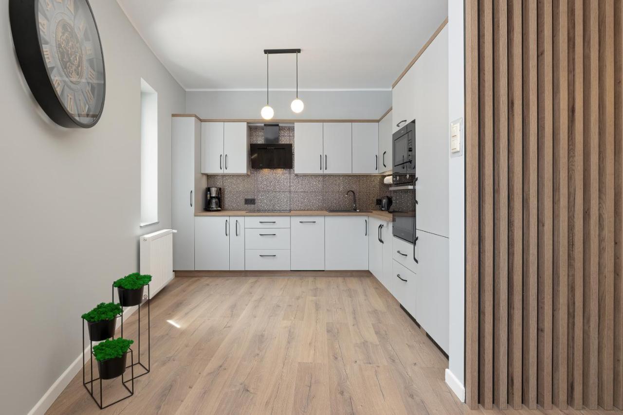 Karat Apartment โปเบียโรโว ภายนอก รูปภาพ