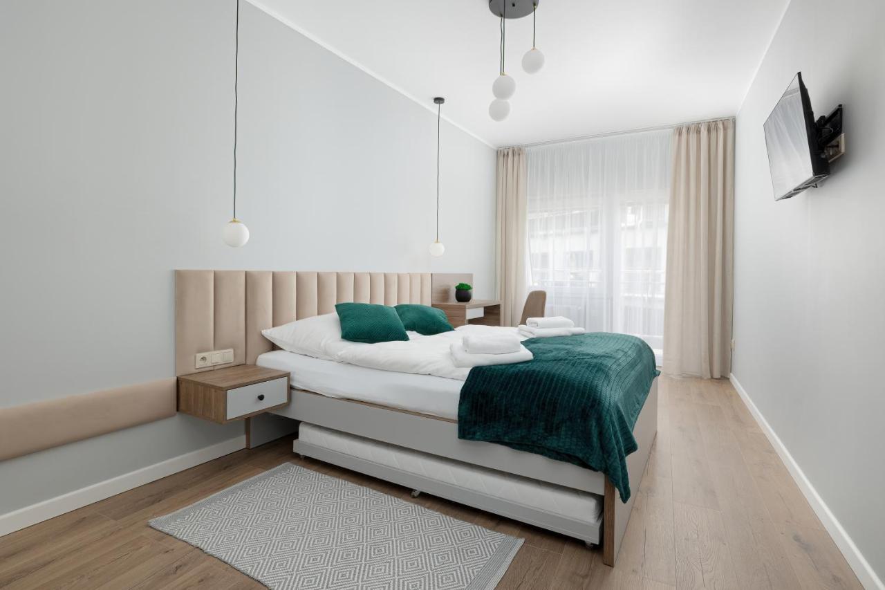 Karat Apartment โปเบียโรโว ภายนอก รูปภาพ