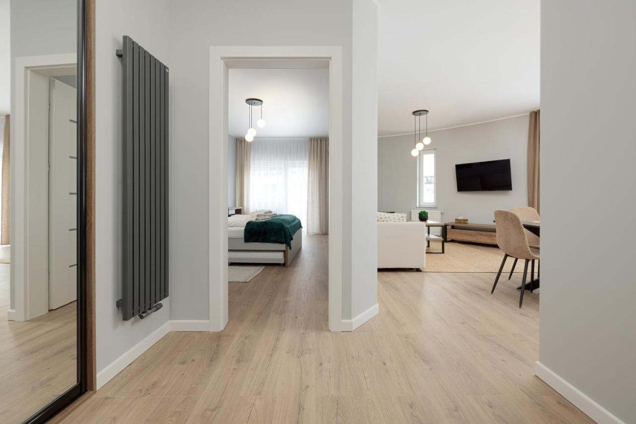 Karat Apartment โปเบียโรโว ภายนอก รูปภาพ