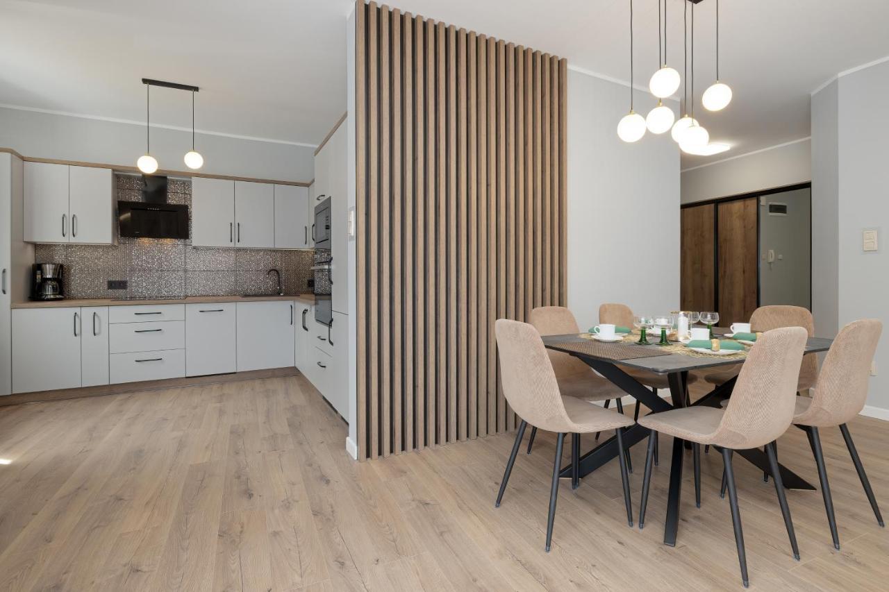 Karat Apartment โปเบียโรโว ภายนอก รูปภาพ