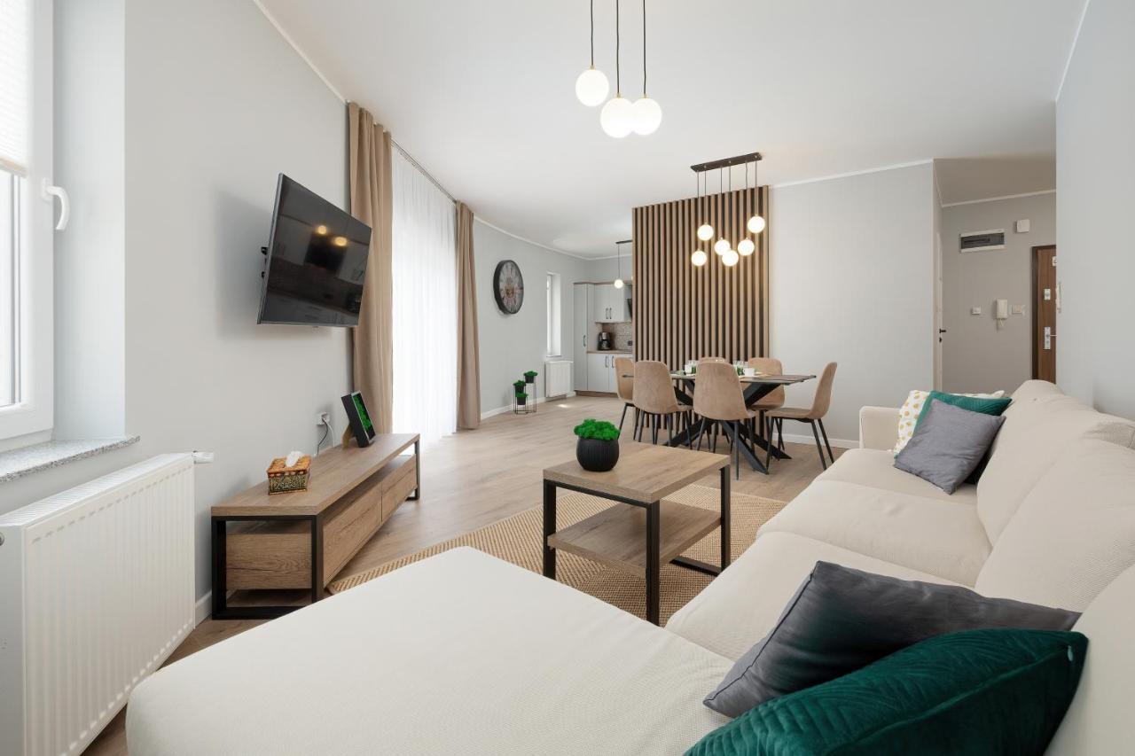 Karat Apartment โปเบียโรโว ภายนอก รูปภาพ