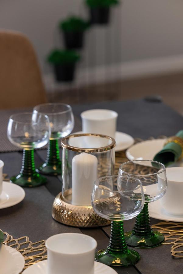 Karat Apartment โปเบียโรโว ภายนอก รูปภาพ