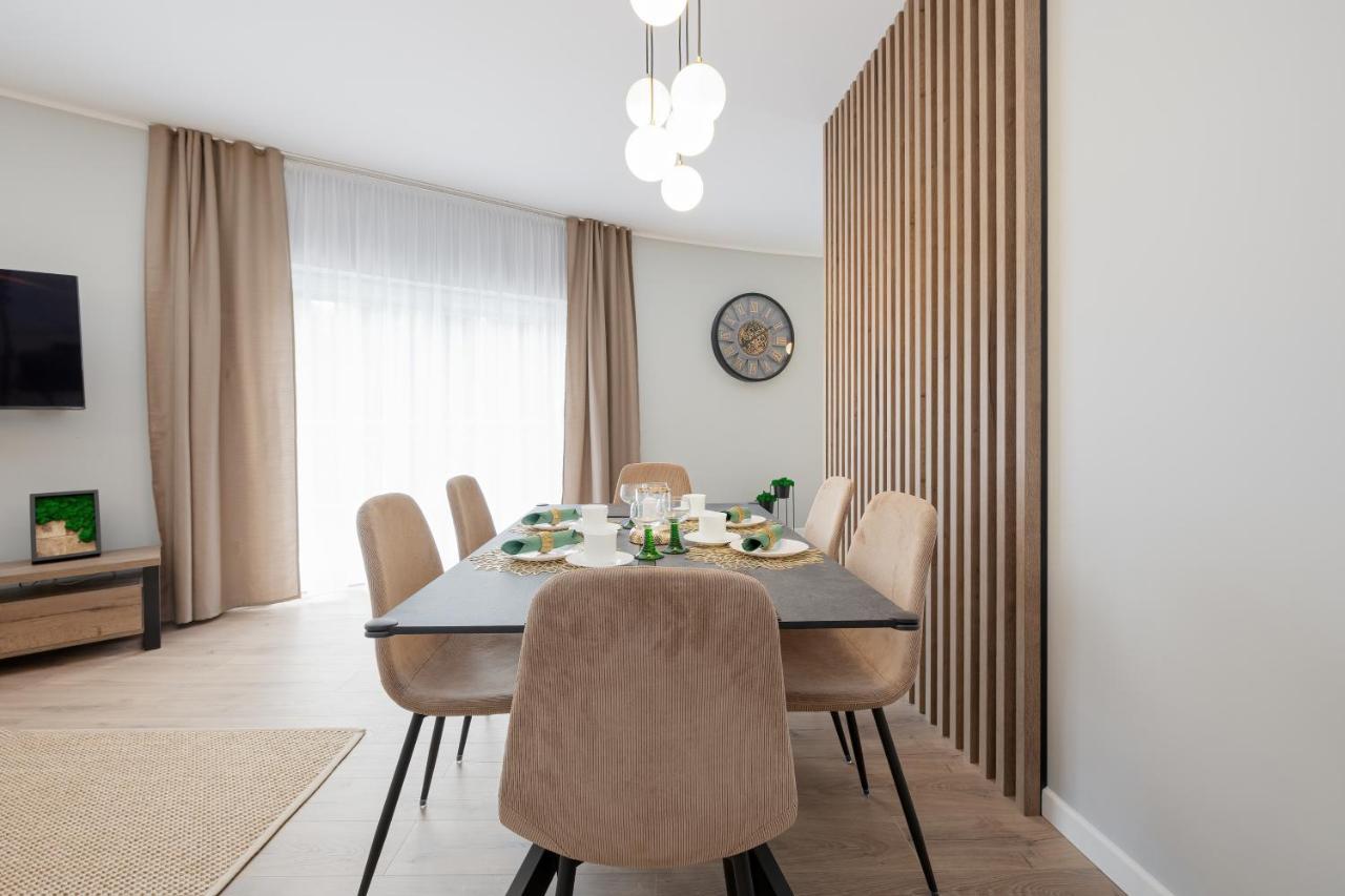 Karat Apartment โปเบียโรโว ภายนอก รูปภาพ